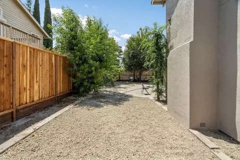 Exterior - 360 Mount Oso Ave, Tracy, CA 95376 photo 6 of 12