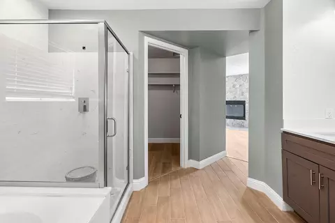 Bath - 360 Mount Oso Ave, Tracy, CA 95376 photo 2 of 2