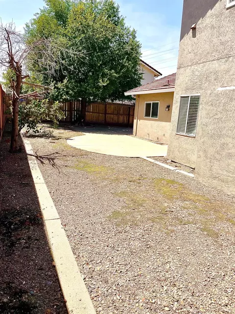 Exterior - 360 Mount Oso Ave, Tracy, CA 95376 photo 10 of 12