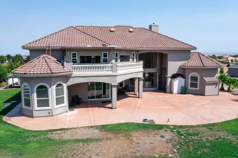 12702 Tessie Pl, Wilton, CA 95693