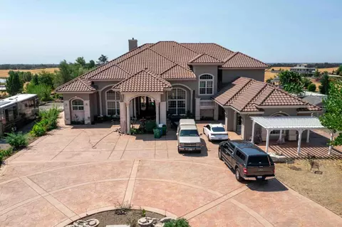 12702 Tessie Pl, Wilton, CA 95693