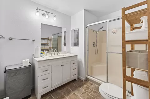 Bath - 1804 Rouse Ave, Modesto, CA 95351 photo 1 of 2