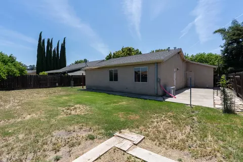 Exterior - 2166 Mccurdy St, Dos Palos, CA 93620 photo 10 of 13