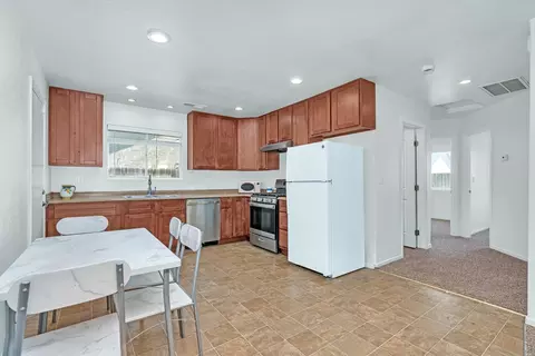 Kitchen - 2166 Mccurdy St, Dos Palos, CA 93620 photo 1 of 5