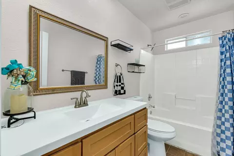 Bath - 2166 Mccurdy St, Dos Palos, CA 93620 photo 1 of 2