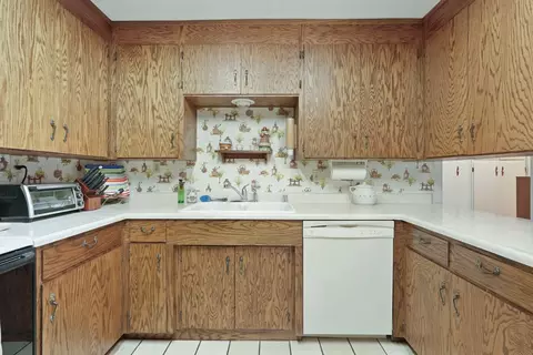 Kitchen - 6632 E Acampo Rd, Acampo, CA 95220 photo 3 of 6