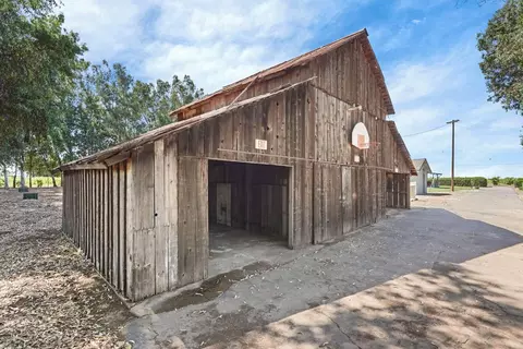 Exterior - 6632 E Acampo Rd, Acampo, CA 95220 photo 7 of 14