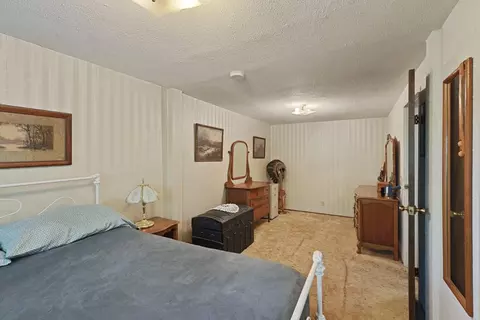 Bedroom - 6632 E Acampo Rd, Acampo, CA 95220 photo 4 of 8