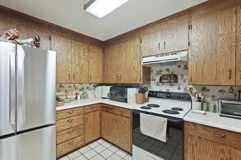 Kitchen - 6632 E Acampo Rd, Acampo, CA 95220 photo 4 of 6