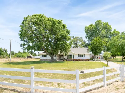 1706 N Washington Rd, Turlock, CA 95380