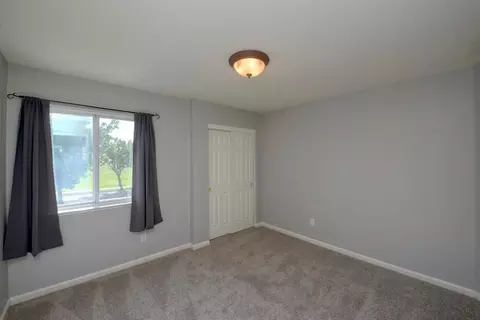 Bedroom - 701 Beck Creek Ln, Patterson, CA 95363 photo 5 of 10