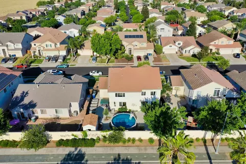View/Area - 701 Beck Creek Ln, Patterson, CA 95363 photo 6 of 7