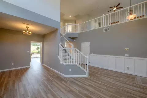 Living - 701 Beck Creek Ln, Patterson, CA 95363 photo 2 of 6