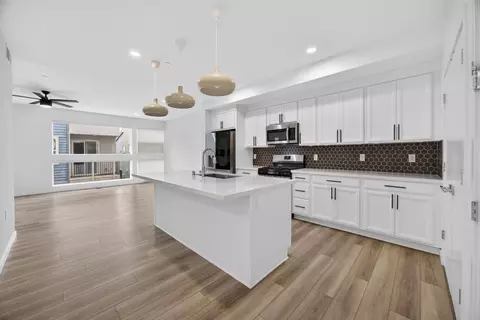 2431 Cleat Ln #101, Sacramento, CA 95818
