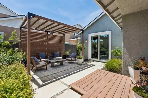 Exterior - 870 W Main St, Winters, CA 95694 photo 4 of 13