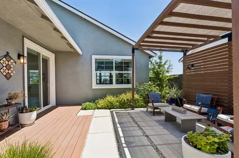 Exterior - 870 W Main St, Winters, CA 95694 photo 6 of 13