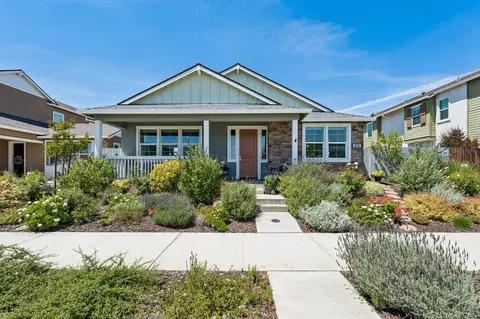 870 W Main St, Winters, CA 95694