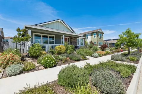 Exterior - 870 W Main St, Winters, CA 95694 photo 10 of 13