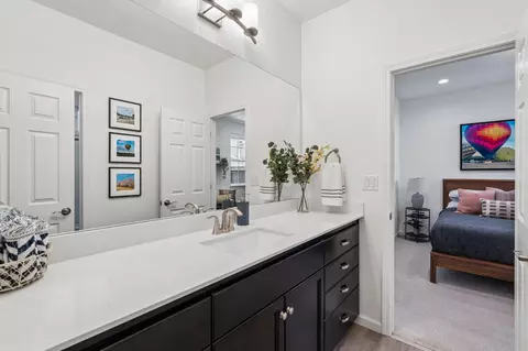 Bath - 870 W Main St, Winters, CA 95694 photo 2 of 6