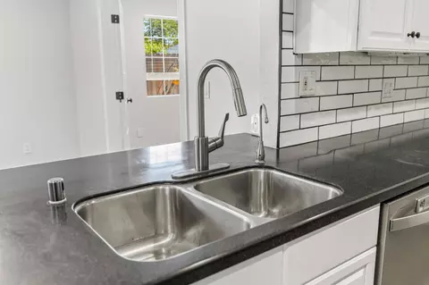 Kitchen - 1464 Denise Dr, Ripon, CA 95366 photo 2 of 3