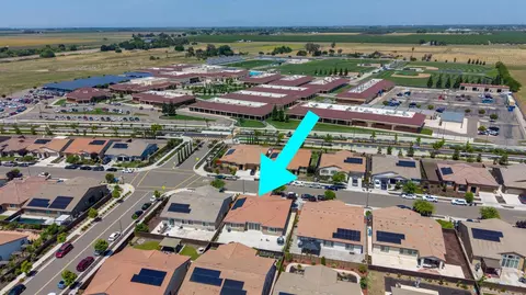View/Area - 566 Albany St, Lathrop, CA 95330 photo 8 of 10