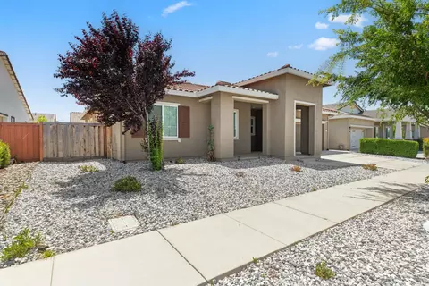 Exterior - 566 Albany St, Lathrop, CA 95330 photo 5 of 7
