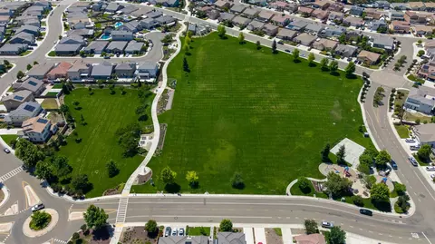 View/Area - 566 Albany St, Lathrop, CA 95330 photo 1 of 10