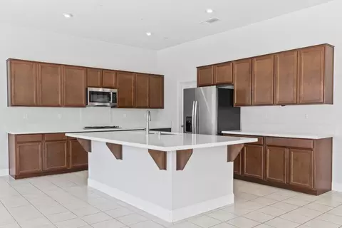 Kitchen - 566 Albany St, Lathrop, CA 95330 photo 1 of 3