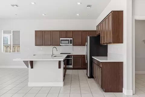 Kitchen - 566 Albany St, Lathrop, CA 95330 photo 3 of 3