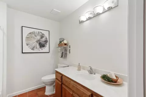Bath - 717 Bianco Ct, Davis, CA 95616 photo 1 of 4
