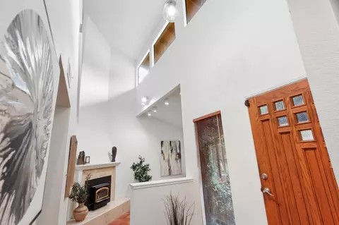 Entry Way - 717 Bianco Ct, Davis, CA 95616 photo 4 of 5