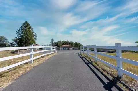 Exterior - 5912 Old Gulch Rd, San Andreas, CA 95249 photo 7 of 20