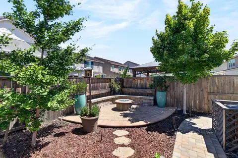 Exterior - 3031 Ashton St, Lodi, CA 95242 photo 4 of 5