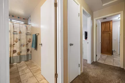 Entry Way - 1121 Raymond Dr, Modesto, CA 95351 photo 7 of 10