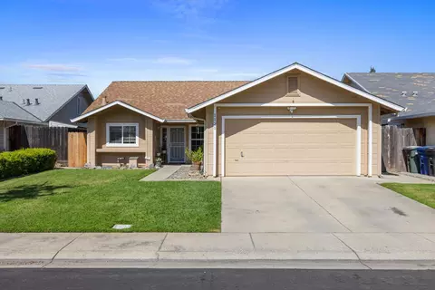 Exterior - 1121 Raymond Dr, Modesto, CA 95351 photo 2 of 9