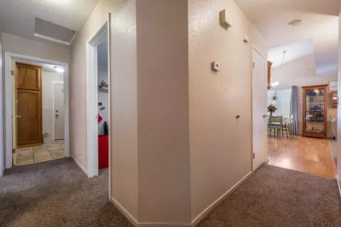 Entry Way - 1121 Raymond Dr, Modesto, CA 95351 photo 5 of 10