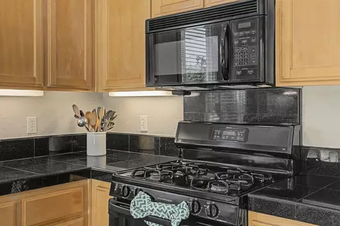 733 W Main St, Winters, CA 95694 photo 6
