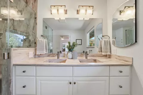 Bath - 3213 Anthis Dr, Placerville, CA 95667 photo 5 of 5