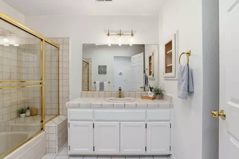 Bath - 3213 Anthis Dr, Placerville, CA 95667 photo 2 of 5