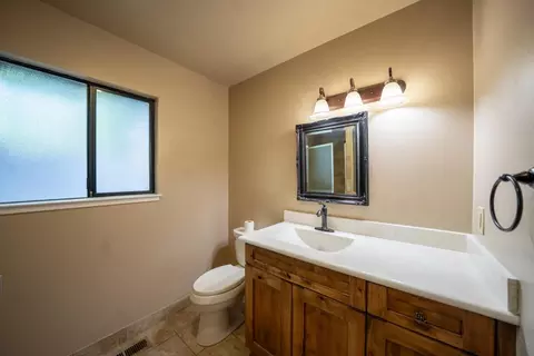 Bath - 118 Main St, Murphys, CA 95247 photo 3 of 5