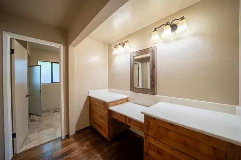 Bath - 118 Main St, Murphys, CA 95247 photo 2 of 5
