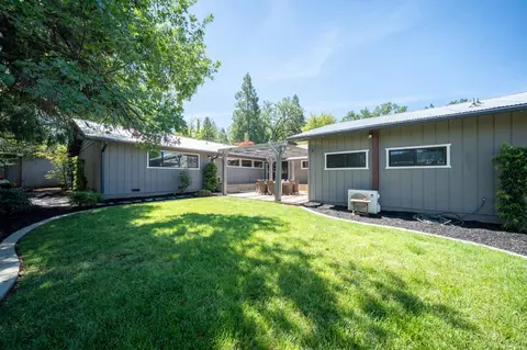 Exterior - 118 Main St, Murphys, CA 95247 photo 6 of 9