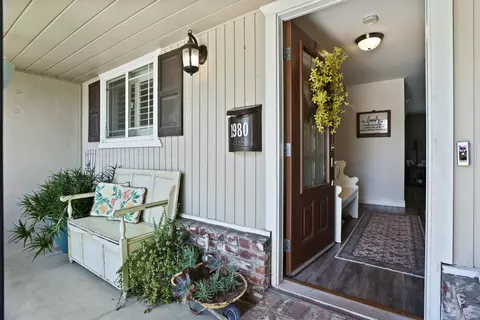 Entry Way - 1980 Clemson Ct, Turlock, CA 95382 photo 1 of 3