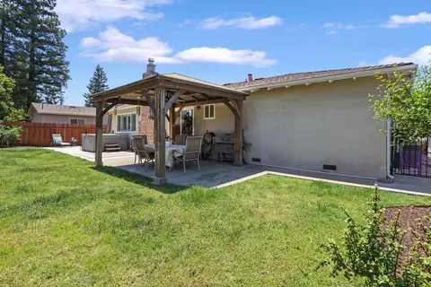 Exterior - 1980 Clemson Ct, Turlock, CA 95382 photo 5 of 8