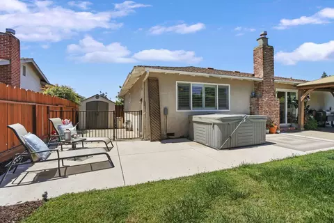 Exterior - 1980 Clemson Ct, Turlock, CA 95382 photo 6 of 8