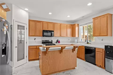 Kitchen - 9379 Vintner Cir, Patterson, CA 95363 photo 2 of 2