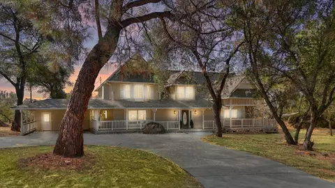 5150 Lake Forest Dr, Loomis, CA 95650