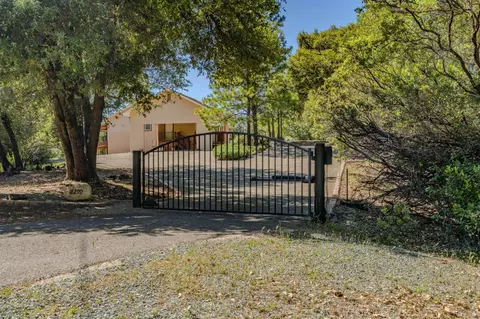 18299 W Clinton Rd, Jackson, CA 95642