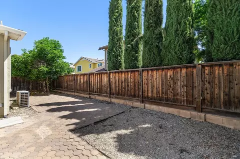 Exterior - 436 Chase St, Tracy, CA 95391 photo 5 of 10