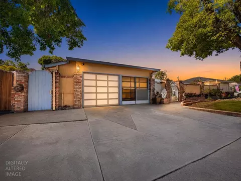 1422 Oakwood Dr, Modesto, CA 95350
